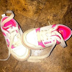 Daisy tennis shoes toddler